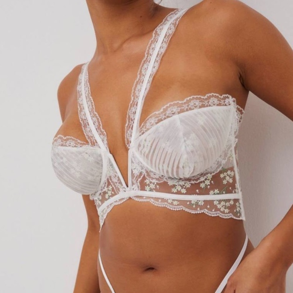 For love and lemons baby’s breathe bustier
